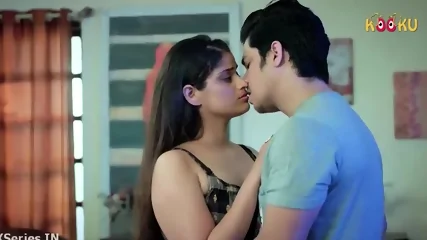 INDIAN BHABHI KO CHODA BADE HATHIYAAR SE - Vidéo premium HD - Teen | Charmeuse X