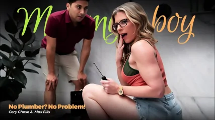 Cory Chase - No Plumber, No Problem - Vidéo premium HD - MILF | Charmeuse X