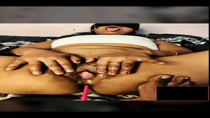 Mature Bhabhi Show Pussy Her Coustomer - Video Porno Gratuite HD | Charmeuse X