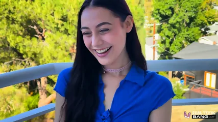 Public Exposure & Raw Doggy Fuck - Porno Interracial en HD | Jeux de Rue