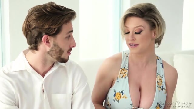 Friendly sex with stepsister, SO MUCH CUM - Video Porno Gratuite HD | Charmeuse X
