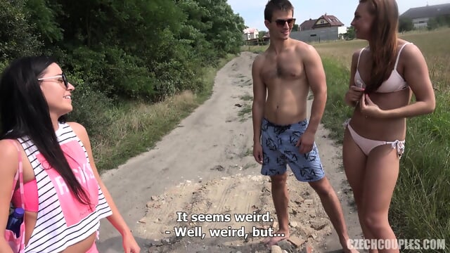 Czech Couple Public swing - Porno Francais Amateur | Jeux de Rue