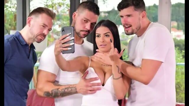 Brunette with big tits loves group fuck with double penetration - Videos Film X Threesome Gratuit Gratuites HD | Jeux de Rue