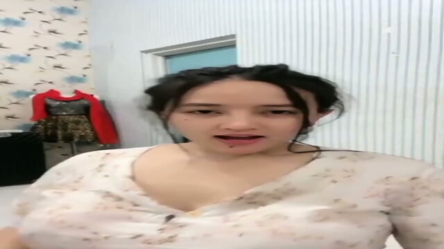 BERLIAN OCHI basah-basahan di kamar mandi. Full - Videos Film X Petite Francais Gratuites HD | Charmeuse X
